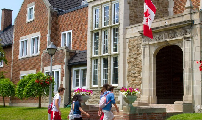 初中毕业去加拿大读高中的申请成功率有多高？